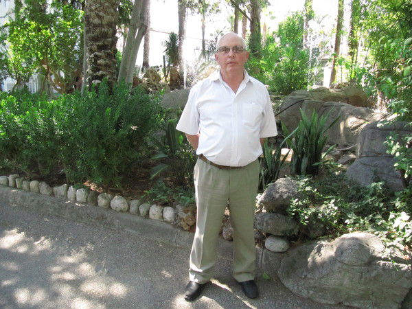 Анатолий Данов