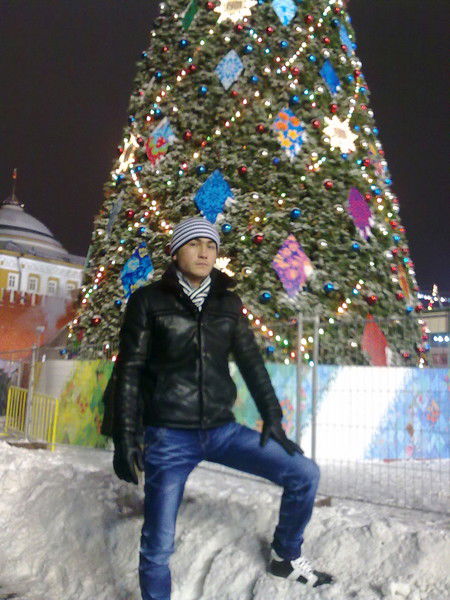 Алишер Давронов