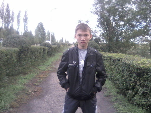 $Батырбек$ $Ауезбаев$