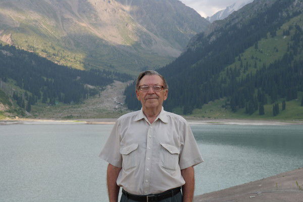 Николай Наумов