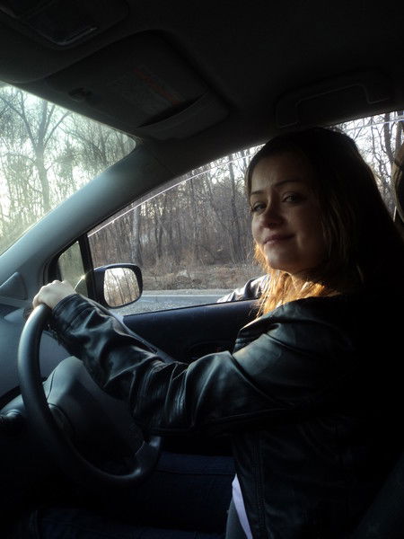 Аня Леонова