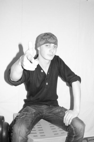 Виктор Асин