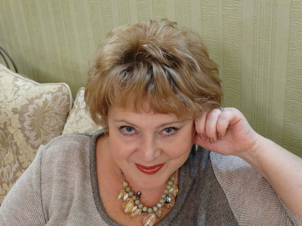 Елена Князева