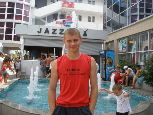 Андрей Великодский