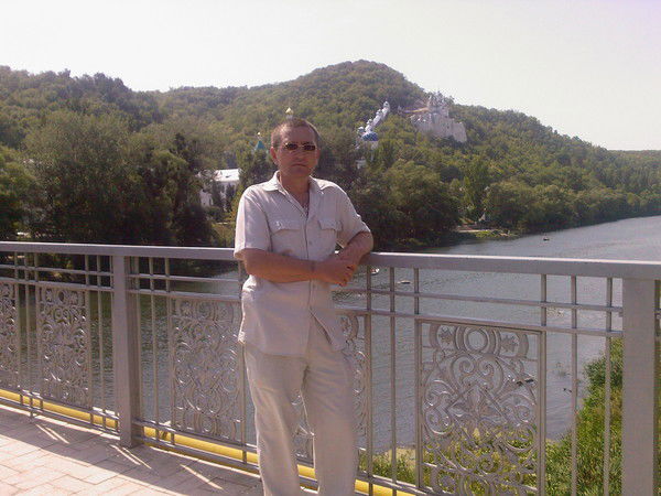 Сергей Сухов