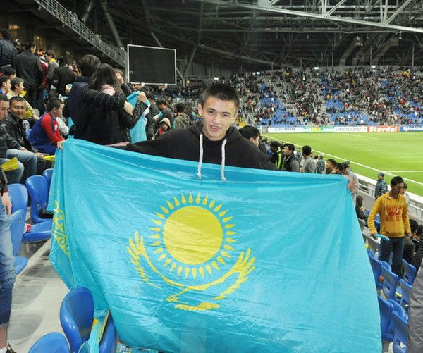 Mирас Аханов