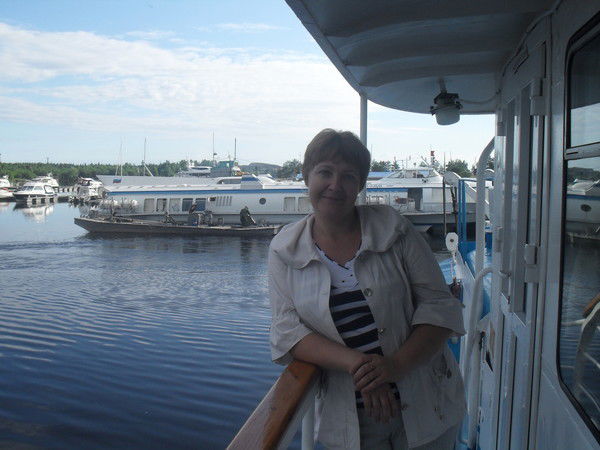 Елена Маслова