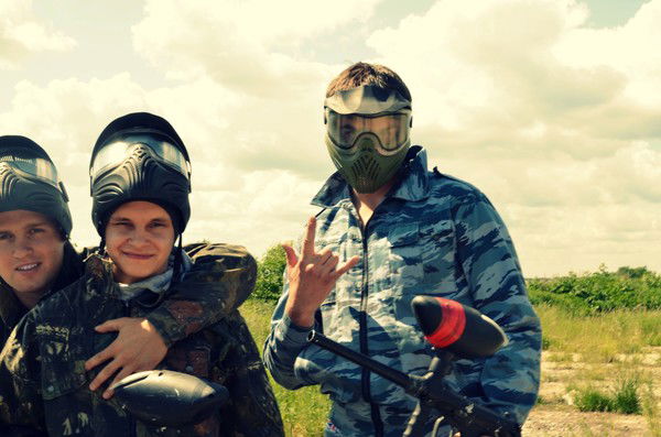 Иван Артамонов