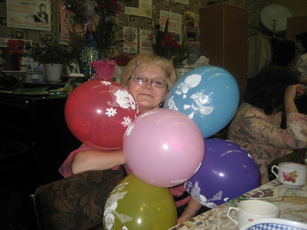 Елена Шишмакова