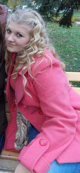 Юля Сапожникова