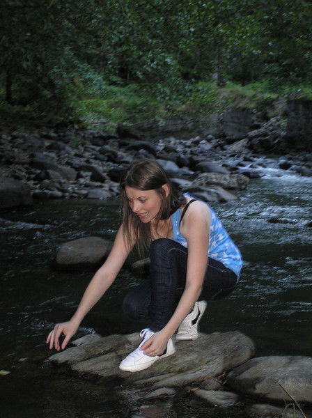 Лена Толорая