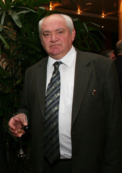 Виктор Глухов