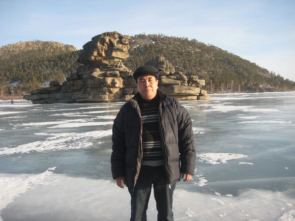 Болат Анисов