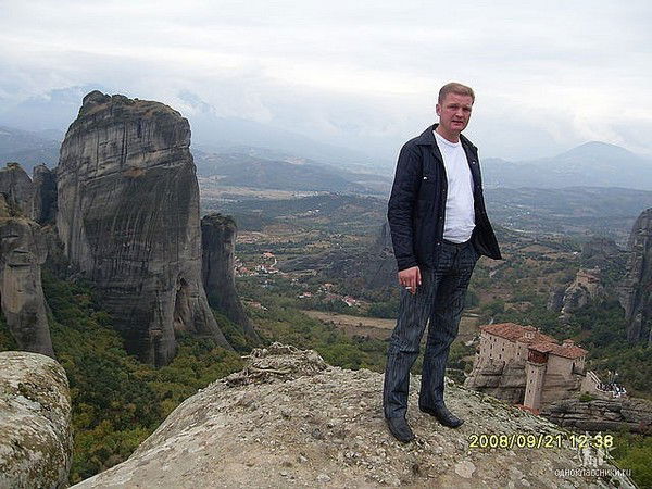 Денис Попов