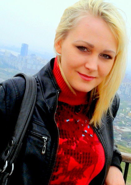 Яна Тихонова