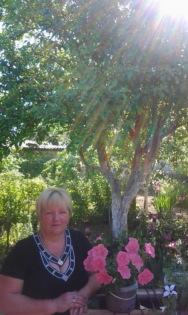 Елена Хуторянская