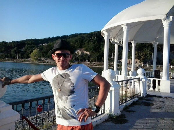 Александр Бахов