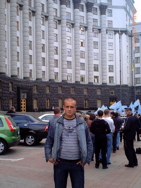 Евгений Петренко