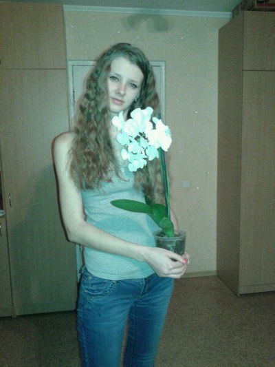 Анютка Должникова