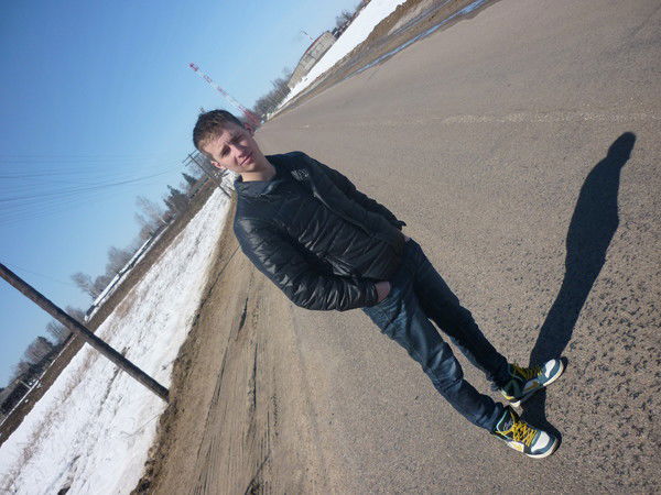 Женя Лесников