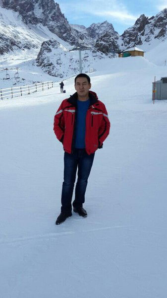 Жарас Айхимбеков