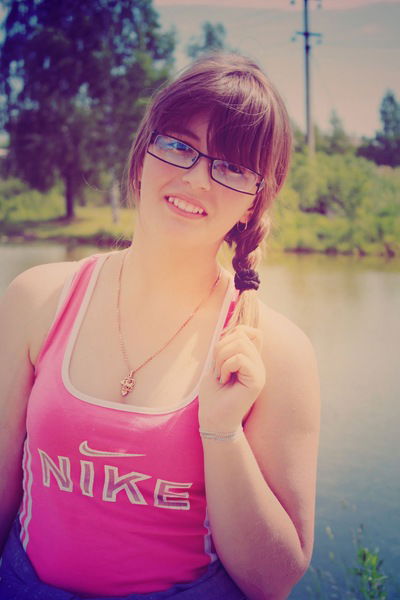 Саша Глухова