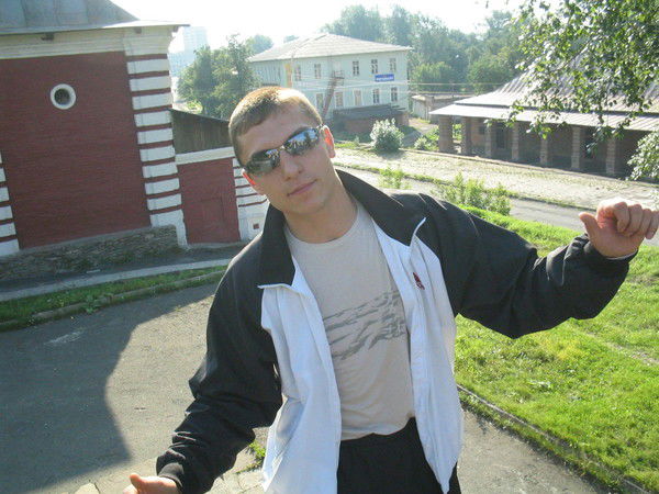 Илья Завьялов