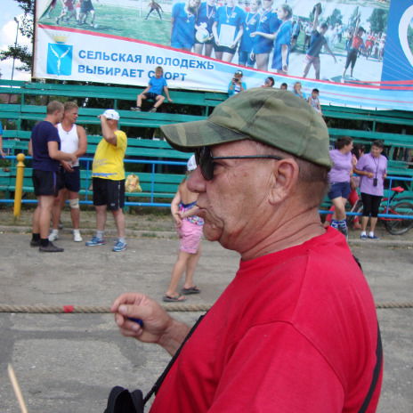 Василий Ефремов