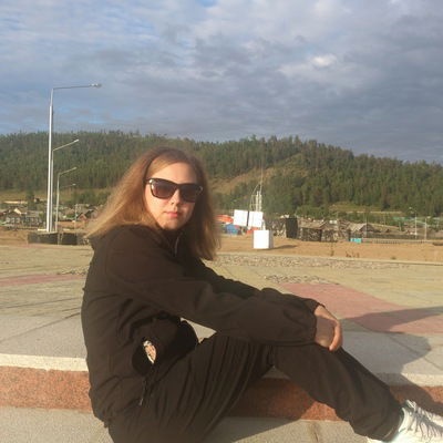 Леночка Стрельцова