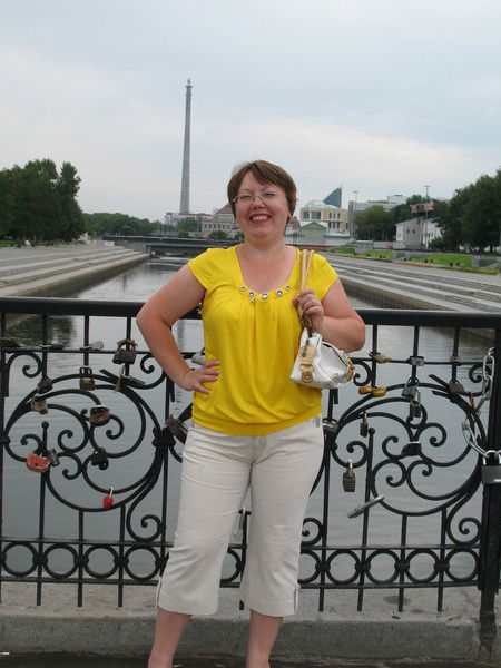 Елена Костюченко