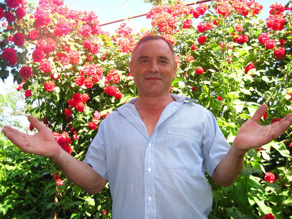 Александр Тихонов