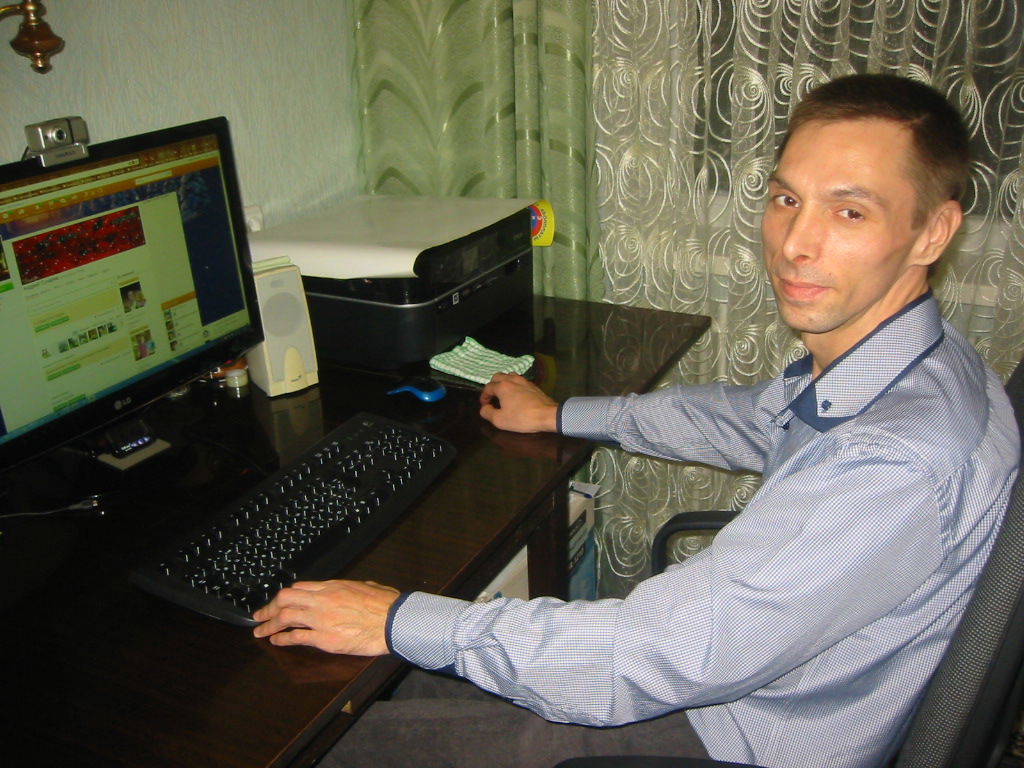 Андрей Сухарев