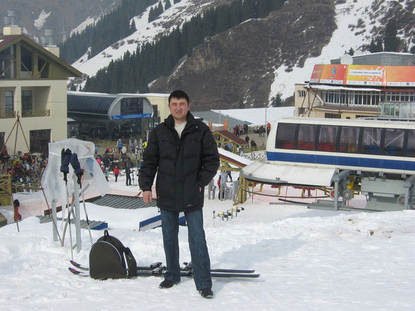 Женис Нурмуханов