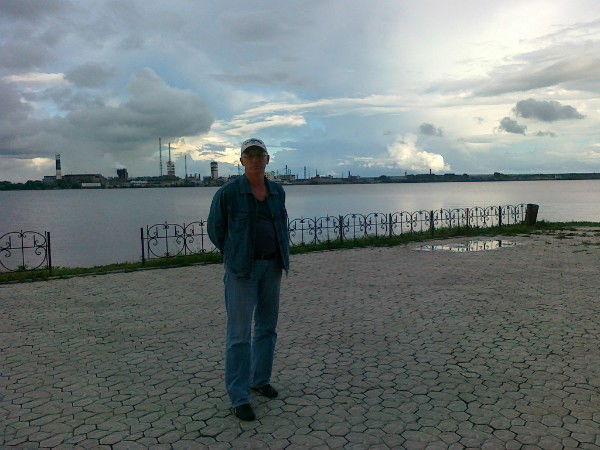 Андрей Стерлядев