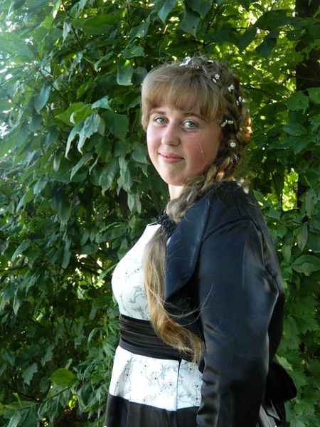 Оленька Баёва