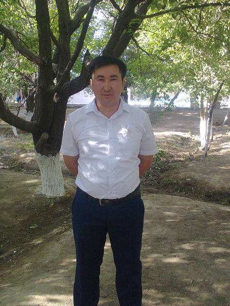 Ерлан Отепов