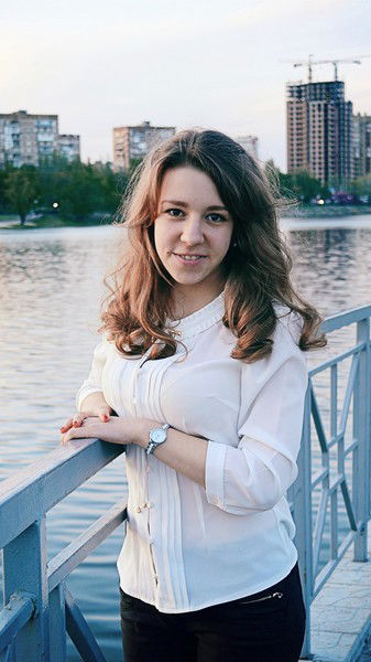 Лена Ханас