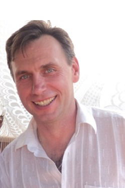 Роман Новиков