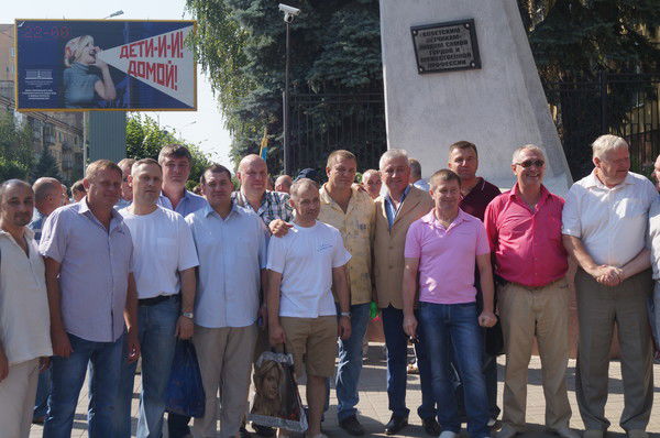 Неизвестно Неизвестно