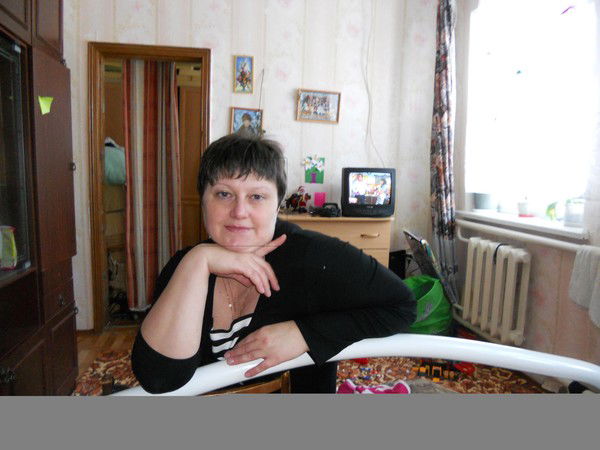 Лариса Сухарникова