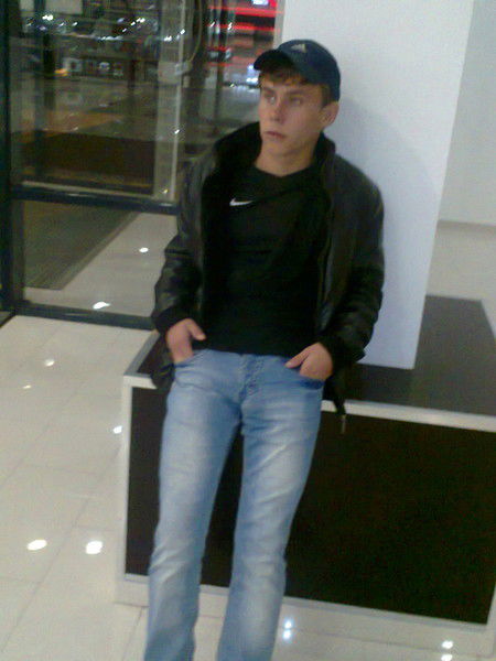 Саня Плотников