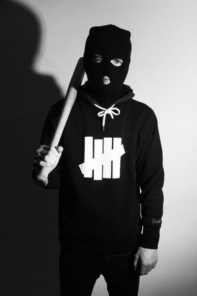 Саша Иванов