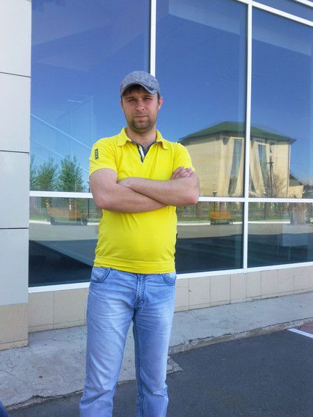 Максим Олейник