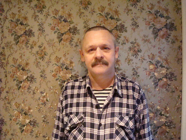 Владимир Петров