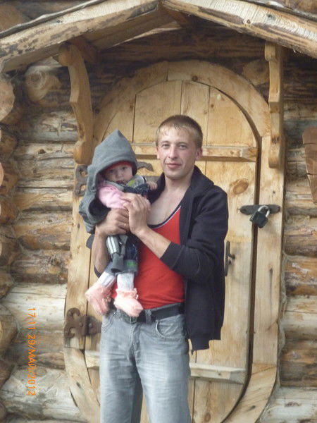 Макс Сафонов