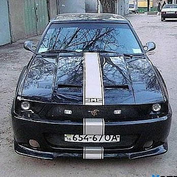 Юра Макаров