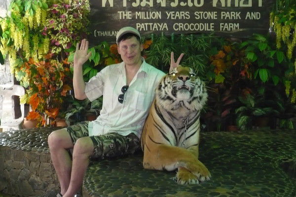 Александр Цау