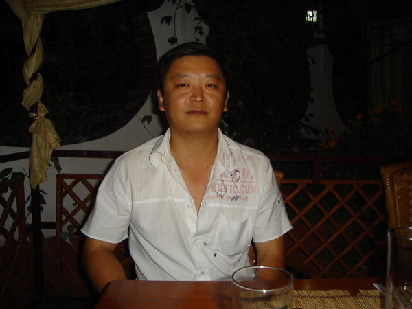 Владимир Хон