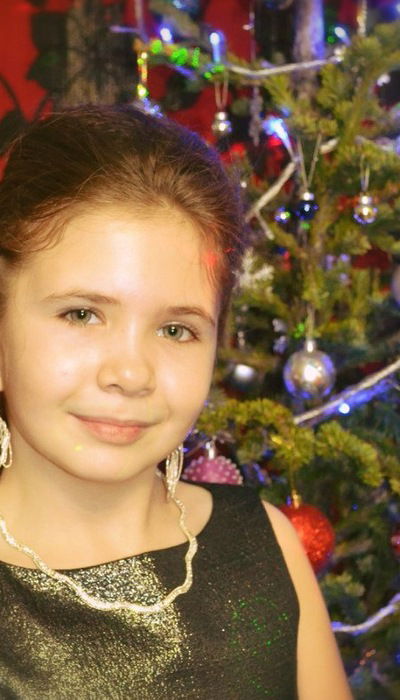 Лиза Попова