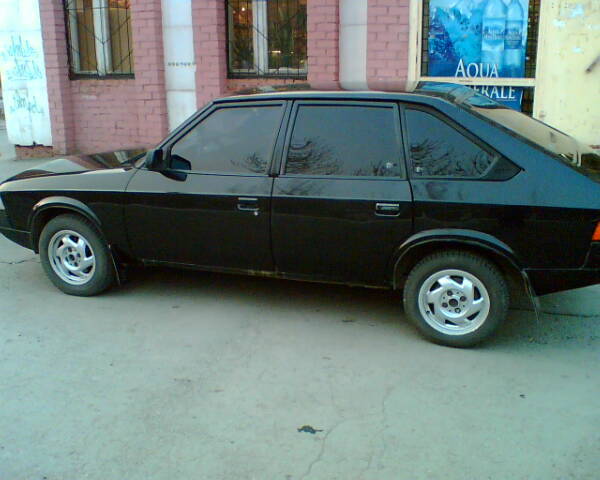 Максим Ларин